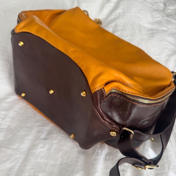 MARINO ORLANDI SADDLE BROWN ITALIAN DESIGNER LARGE BACKPACK SLING BAG! main image 10